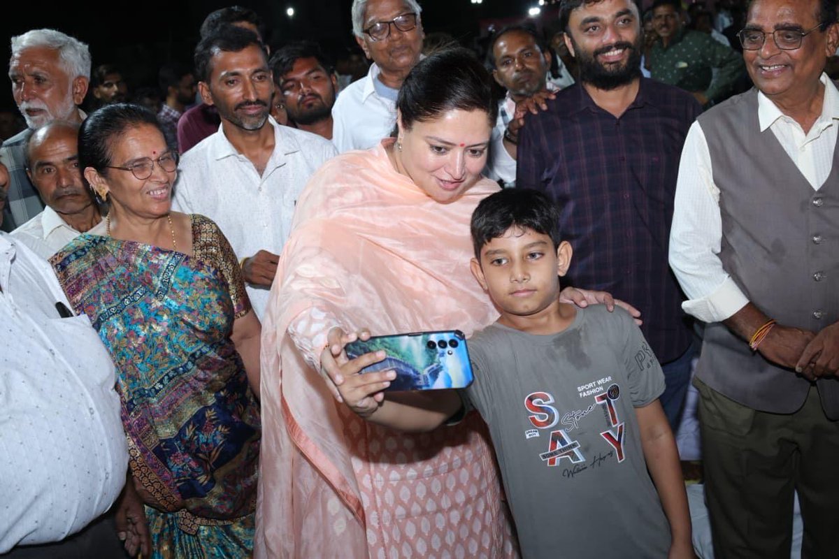 Poonamben Maadam tweet media