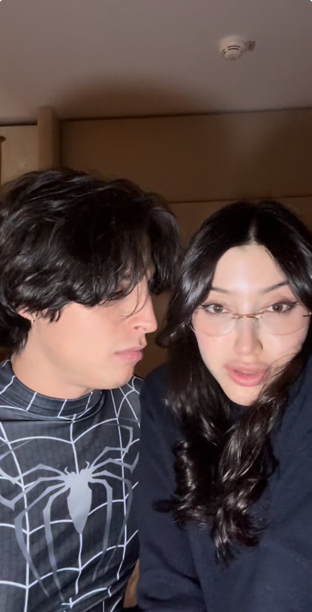 With the best Asian girl in the world ⚡️⚡️ https://t.co/Oki3NIBBoB