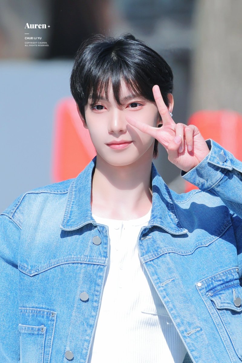 𝐀𝐮𝐫𝐞𝐧✦ tweet media