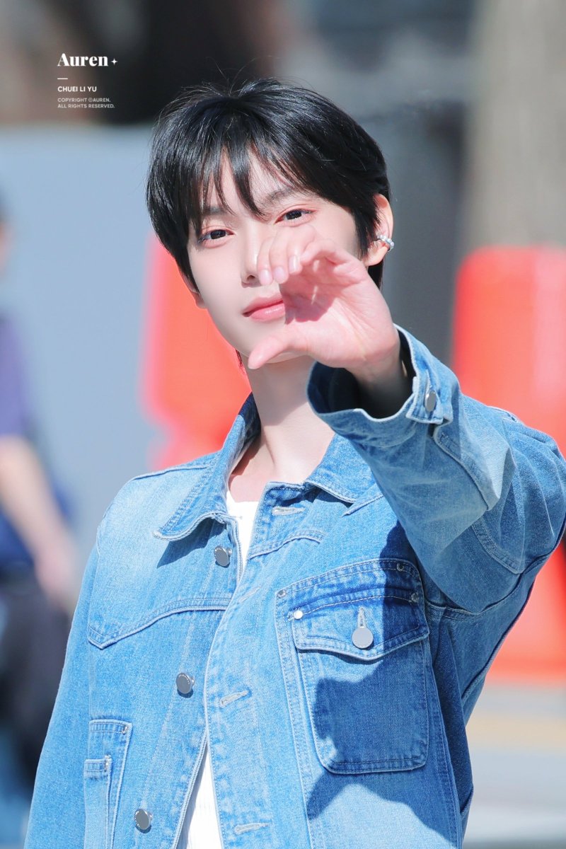 𝐀𝐮𝐫𝐞𝐧✦ tweet media
