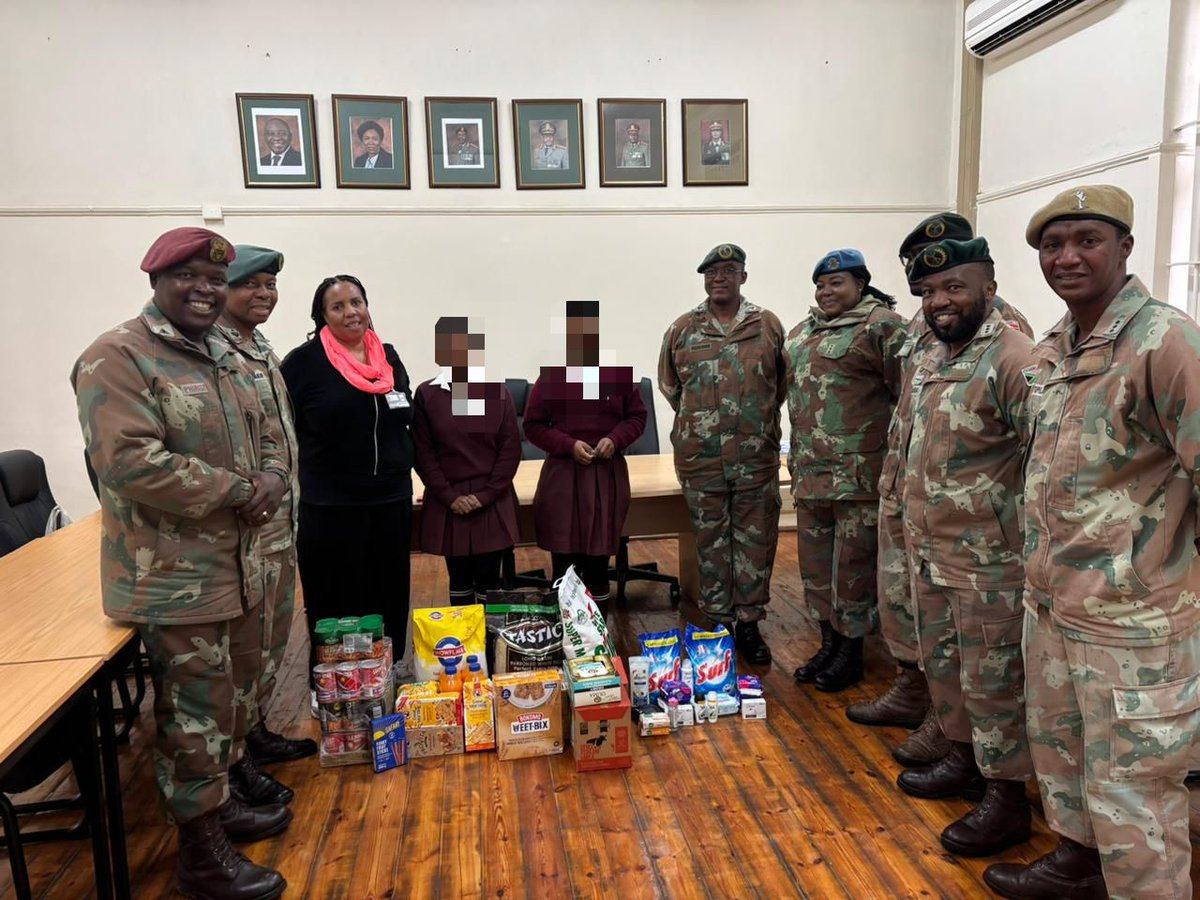 SANDF_ZA's tweet photo. πΏπ¦#JointOperationsDivision Article || Winter Warmth, Warrior Hearts as 10 South African Infantry Battalion Ignites Hope in Ladybrand.
https://t.co/TMVecruiug
πΏπ¦#SANDF
πΏπ¦#JointOperationsFreeState
πΏπ¦#OperationPROSPER https://t.co/7v0Pni9Ix1