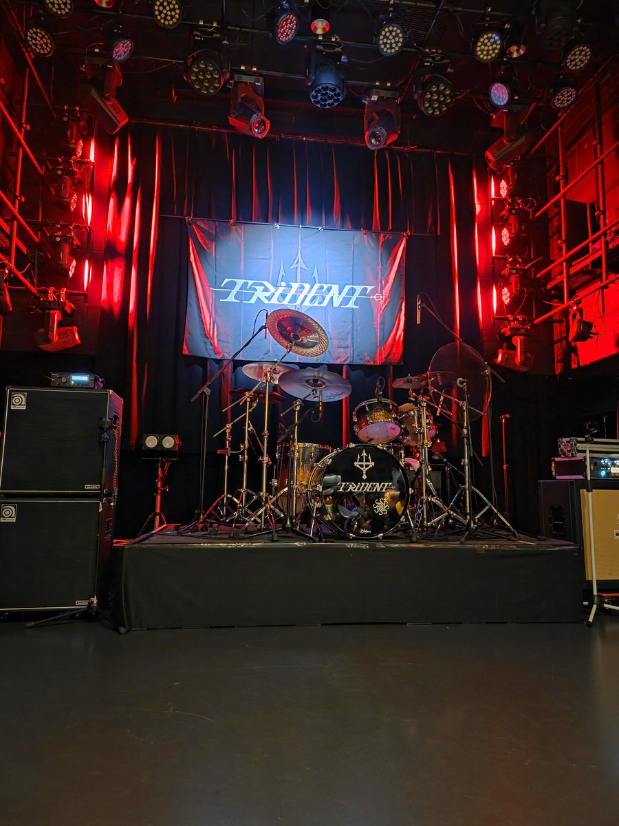 miyabi4188's tweet image. 今日の目線
#TRiDENT