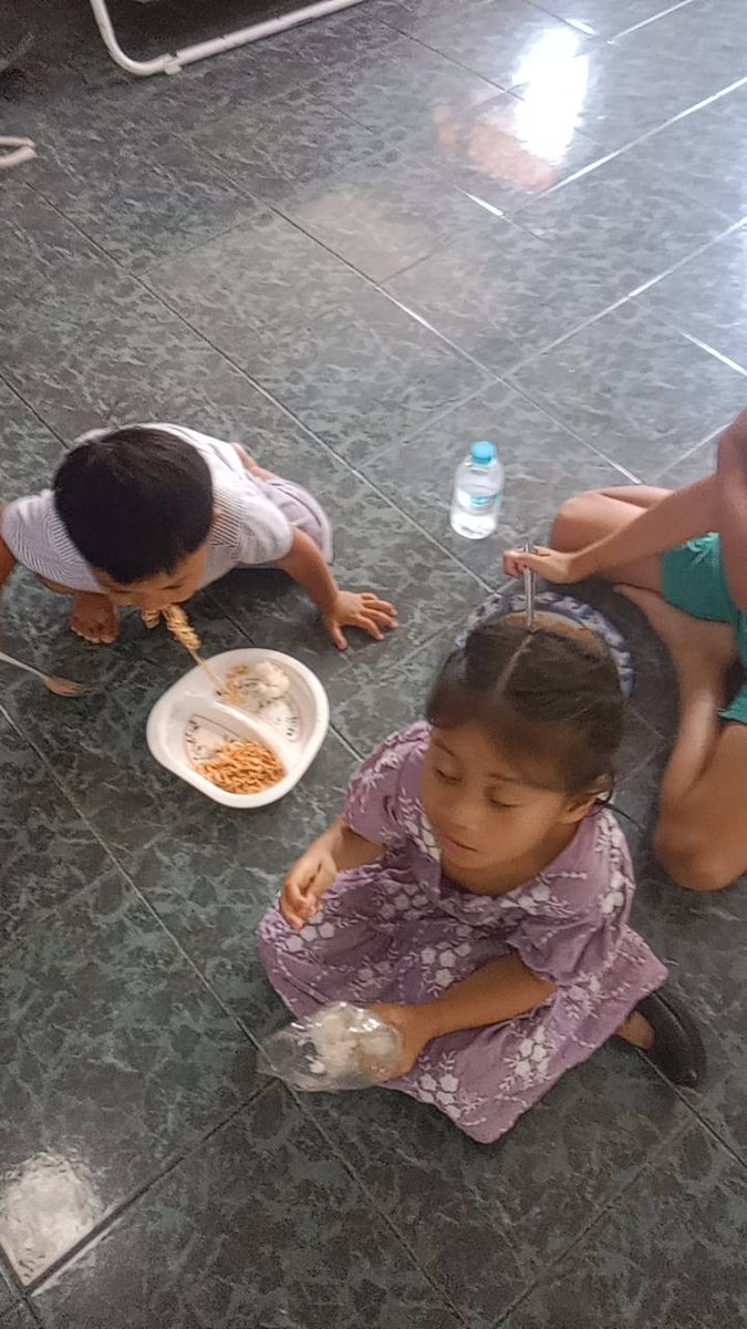TestPhone731759's tweet photo. ผมว่าคนอย่างนี้ไม่ตายดีแน่นอน https://t.co/cteDT6hadV