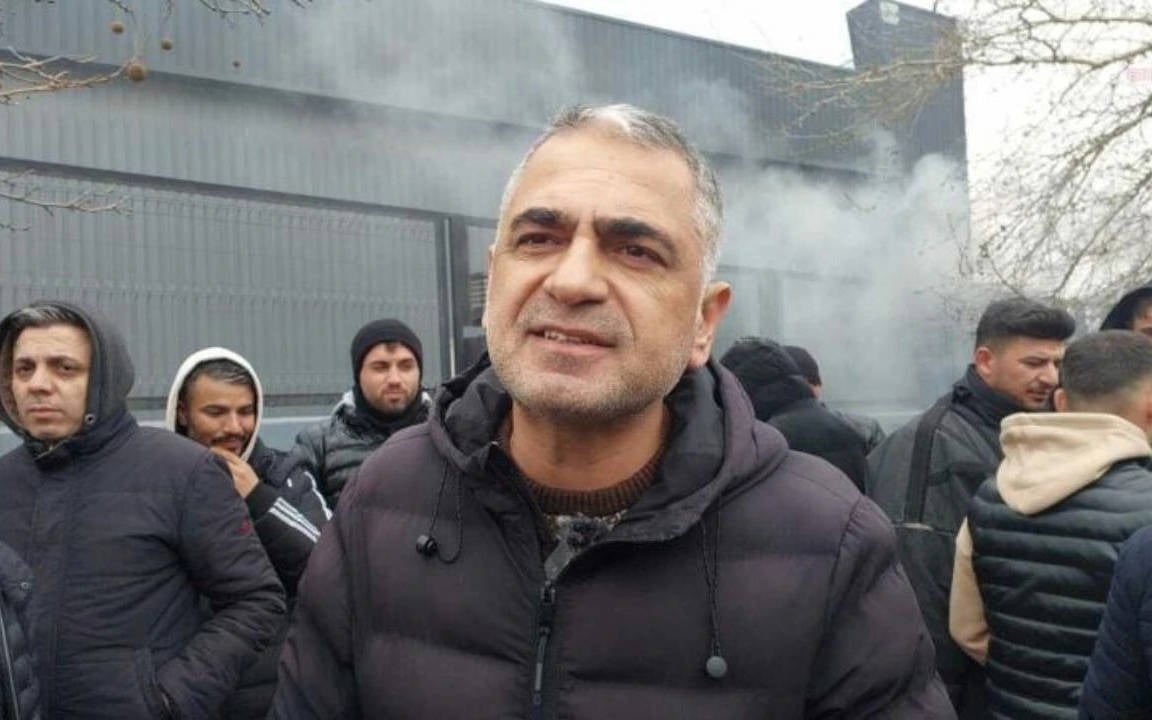 HaberKupur's tweet photo. Ormanına, suyuna ve toprağına sahip çıktığı için Esra Işık 36 gündür tutuklu!

İşçilerin haklarını savunup, patronların şikâyeti üzerine tutuklanan BİRTEK-SEN Genel Başkanı Mehmet Türkmen ise 51 gündür tutuklu. https://t.co/wor1SYJsI4