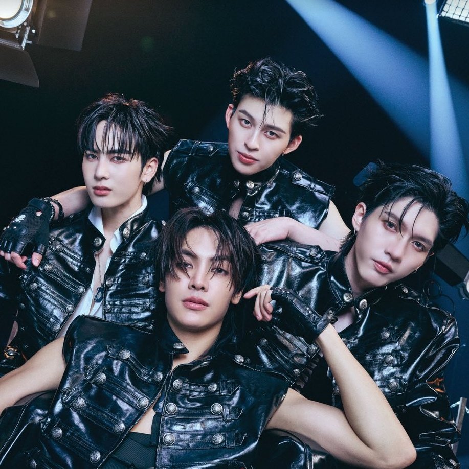 LOVE GRIN 「13」　自主盤メロハーAOR ♦️ Foto em grupo do JASPER para LOVE SCENE 🔥 #LoveSceneJASPER