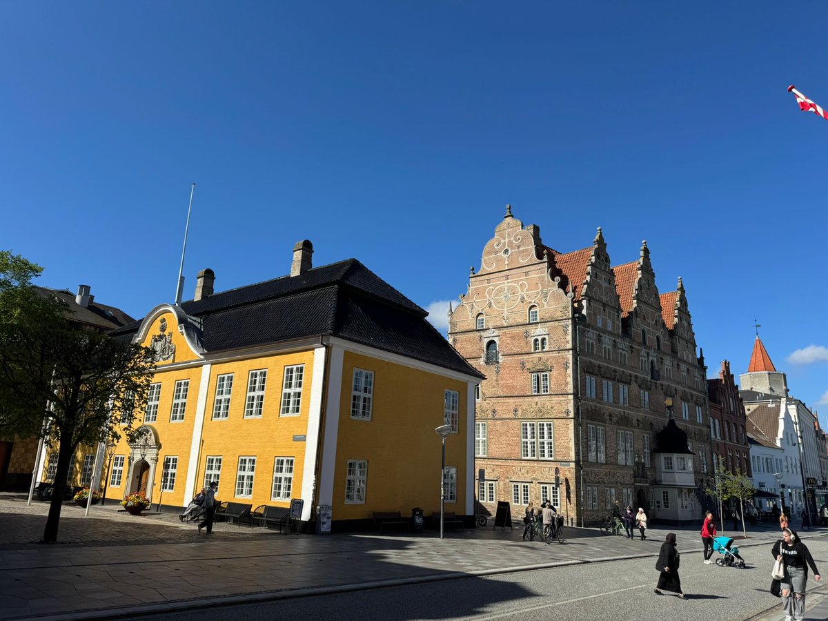 KQLiverpool's tweet photo. We're delighted to be attending the 'iCapital 2027 Launch Event' in Aalborg this morning, representing Liverpool as one of this years' finalists in the European Capital of Innovation Awards.

#iCapitalAwards https://t.co/5JuWoORwPJ