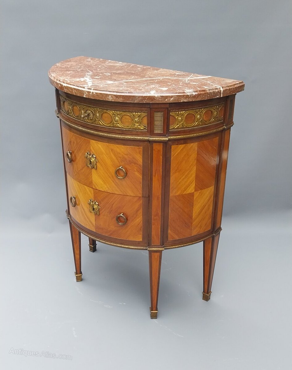antiques_atlas's tweet image. For SALE on ✨Antiques Atlas ✨we have this
French Marble Top Chest of Drawers antiques-atlas.com/antique/french… 
From ✨ Andrew Lovatt ✨ #antique #antiques #antiquefurniture #antiquecabinet #antiquesidecabinet #antiquedemilune
