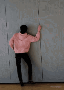 Vantarighthere's tweet photo. kpop choreography looks easy.
until you try it... https://t.co/HCxhD4ImIh