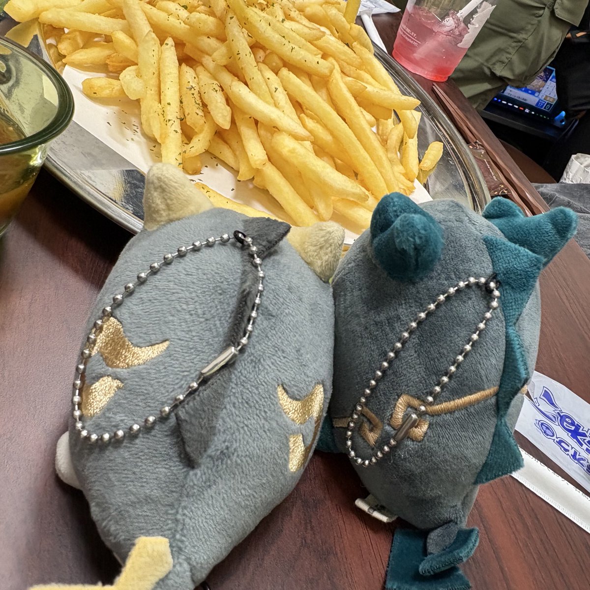 spicyapplejamAN's tweet photo. 山盛りのポテトだよ
泡泡たち https://t.co/bWPmmLzso8