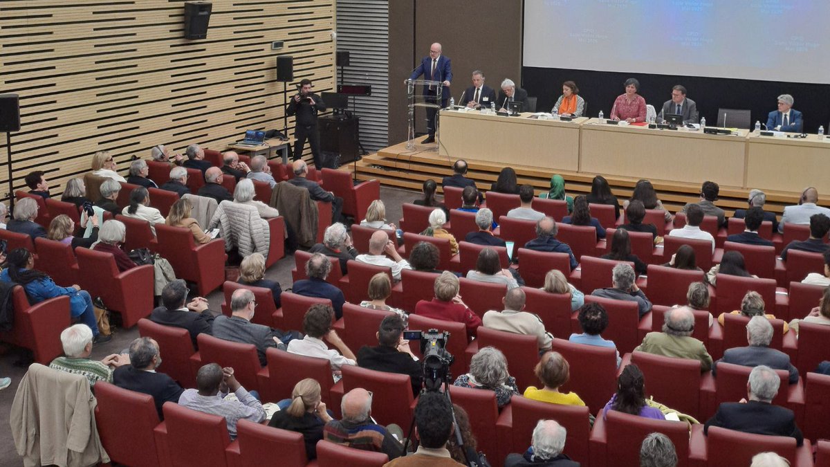 Hier, le 4 mai, à l’initiative de la députée Christine Arrighi présidente du Comité Parlementaire pour un Iran Démocratique (CPID), une conférence s’est tenue à l’<a href="/AssembleeNat/">Assemblée nationale</a> , dans la salle Victor Hugo, consacrée à la situation en #Iran
Cette rencontre a réuni des