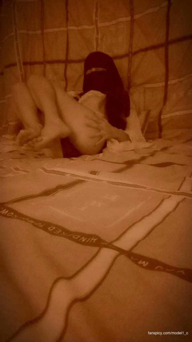 Model1_c's tweet photo. اخيرا بكذا اقدر اقول انه منتجة الثلاث اجزاء والقصه اكتملت بفيلم المنقبة الممحونه وزوجها الديوث الخجول لا يفوتكم اقوى سناريوهاتي حبايبي نورتو
https://t.co/17ZMRbM1yO https://t.co/iycaqLFJQ8