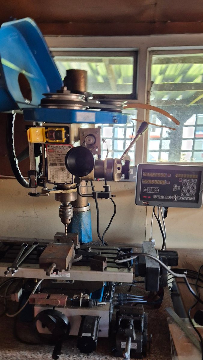 inf_horizons's tweet photo. @MrJamesMay my dad passed away last year and has left behind in his workshop a Myford lathe and a Chester E25 milling machine - in your infinte mechanical wisdom where do you think the best place would be to advertise these? eBay has been no use in this matter! https://t.co/09rRx5Gh9n