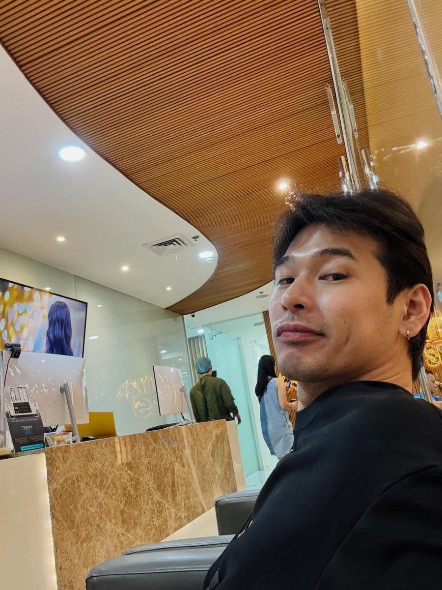 hya's pr assistant tweet media