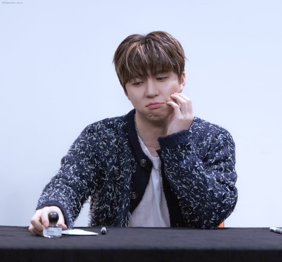 SSparkle_Jane's tweet image. 시무룩😔

#Gray #수현이 #수현
#SOOHYUN #SHINSOOHYUN #シンスヒョン