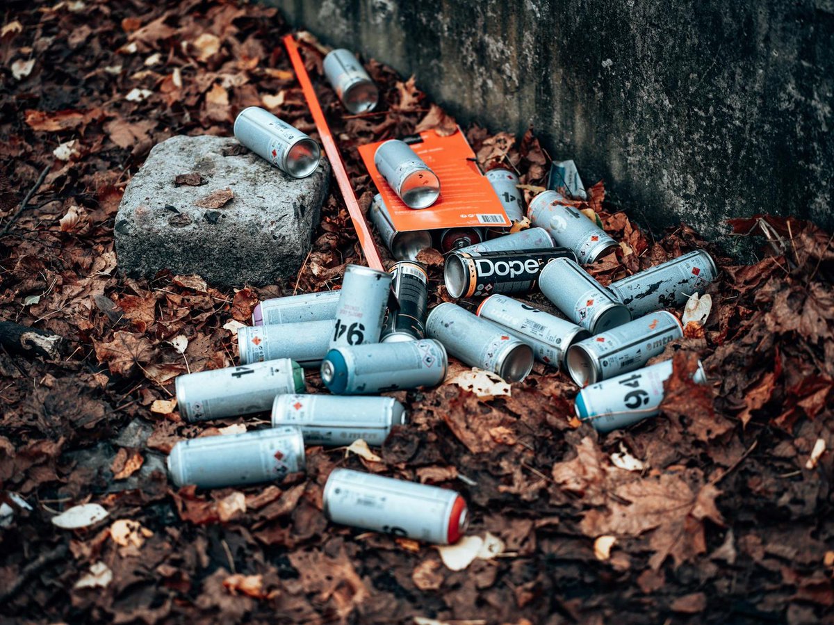 Alerte au Gabon : l'insecticide Super Rambo retiré du marché ! La fraude est massive : 99% de kérosène au lieu d'insecticide. Danger sanitaire confirmé. Vos produits ménagers ne sont pas ce qu'ils pr… #Afrique #Societe #Dgccrf #FraudeSanitaire #Gabon africtelegraph.com/blog/gabon-lin…