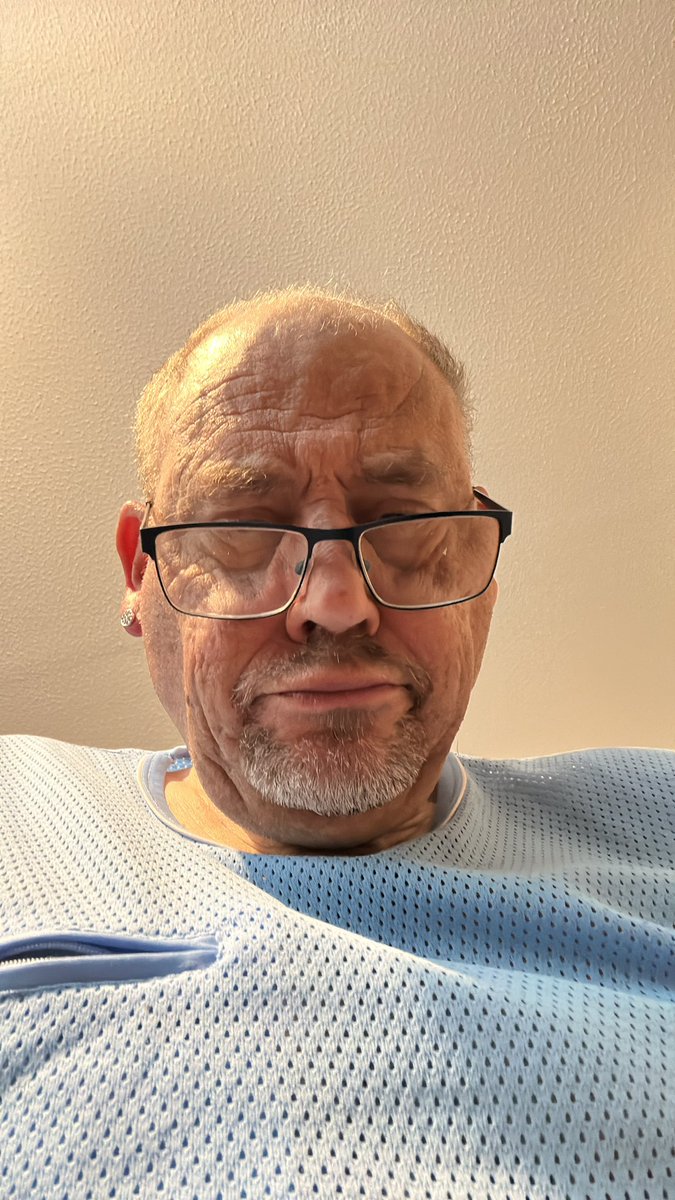 jonathan au tweet media