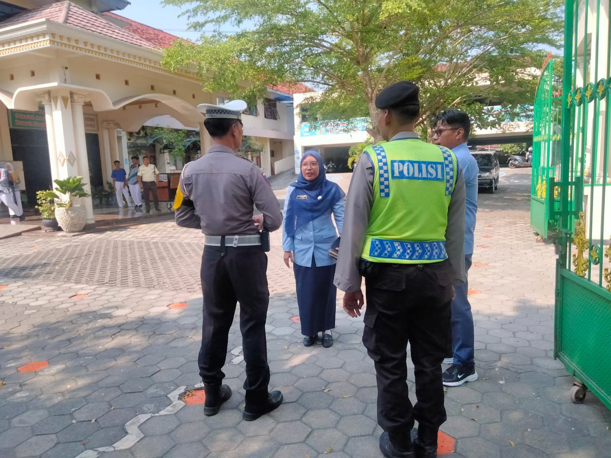 Humas Polsek Wates tweet media