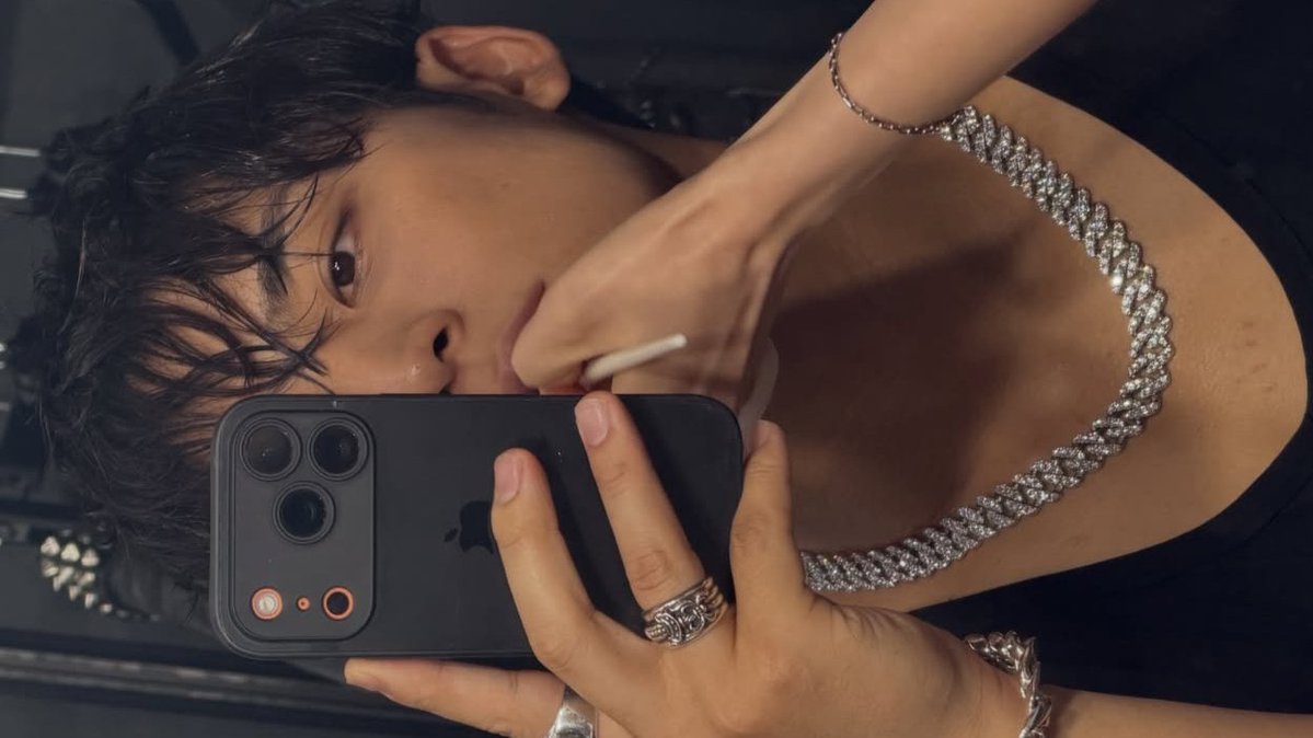 mingyu pics tweet media