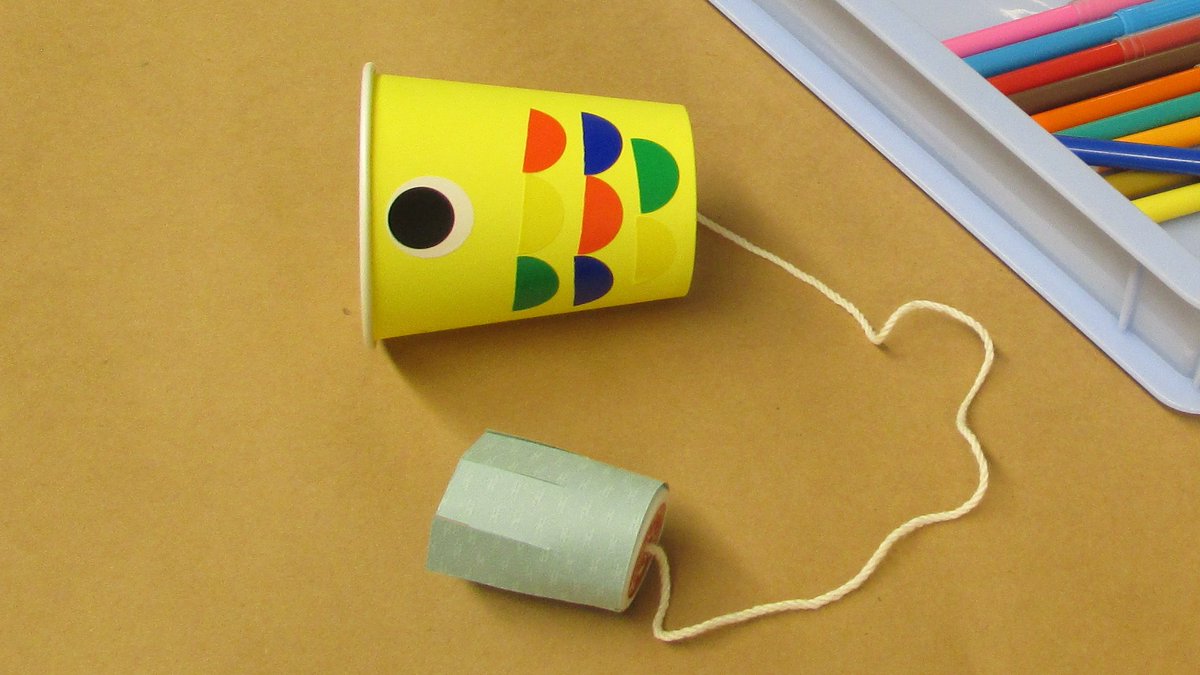 PaperMuseumJPN's tweet photo. #イベント やってみよう！紙のカンタン工作 1日目
終了しました♫  

こいのぼりけん玉🎏をつくったあと、
クイズの答えを展示室で探しました😊

誇らしげに答えてくれる子も、ちょっと恥ずかしそうな子も、
「正解！👏」と拍手をもらうと嬉しそうでした✨

また遊びに来てくださいね！😊

#紙の博物館 https://t.co/nzKJ4PwR6J