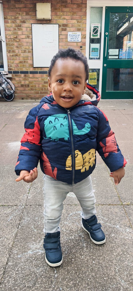 estyKayFamily's tweet photo. Dad, I'm going to take the penalty and score ⚽⚽🏟️ #nursery #football #parenting101 #fatherandson #bondingtime https://t.co/SsRrVEz7IT