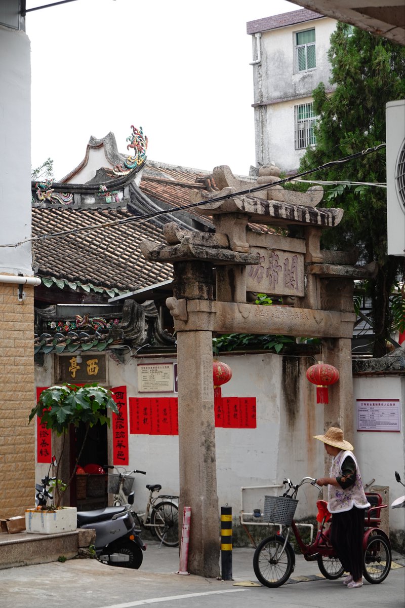 shiningmrfan's tweet photo. 诏安古城，又一座古典城市的时间胶囊。不同于半空的揭阳县城，这里依旧烟火鼎盛，充满活力。
#出口成漳 https://t.co/EhG7AUSLNe