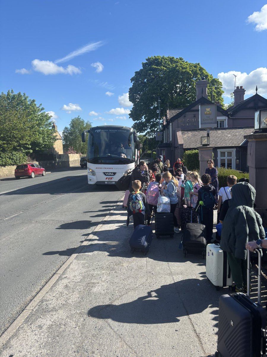 SandalCastleSch's tweet image. Our Year 4 children are getting ready for their residential trip! They are excited !! 😜 #resilience #creativity #understanding