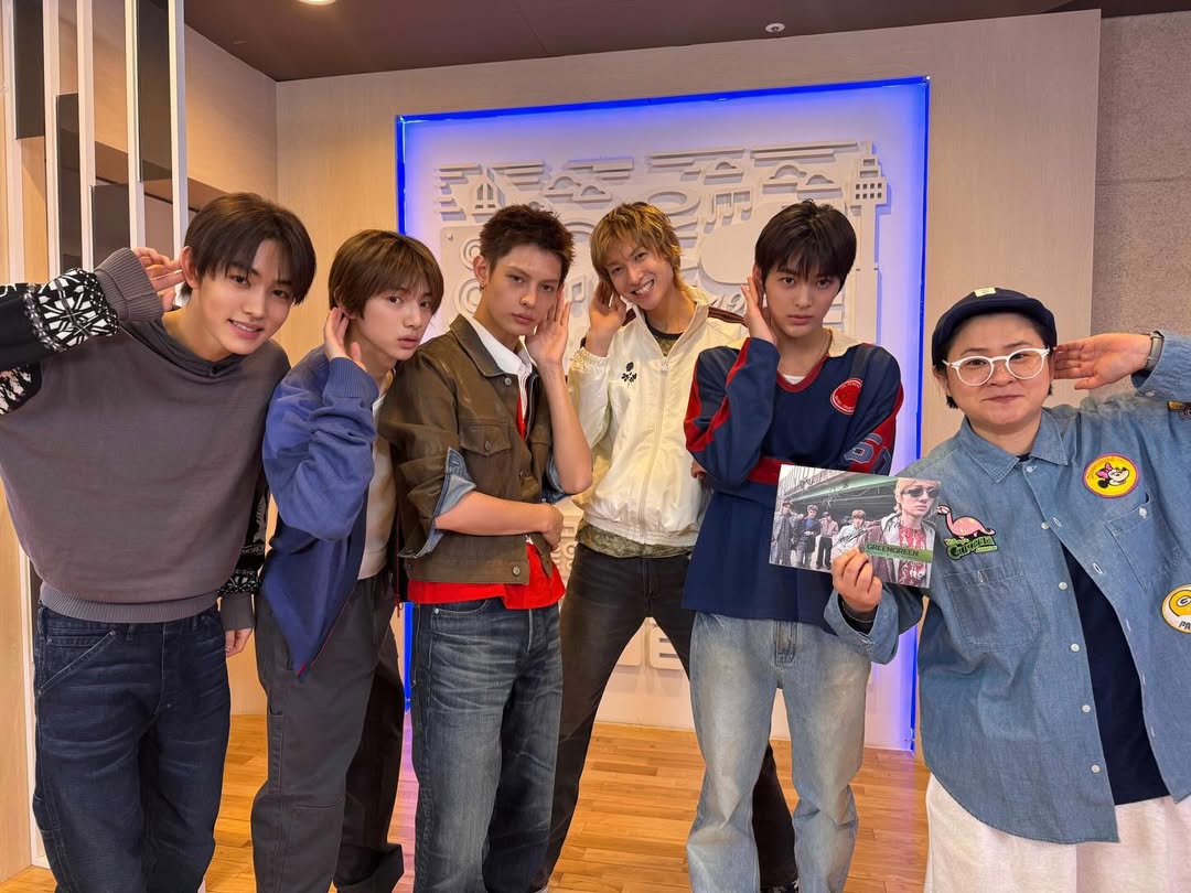 星星 tweet media