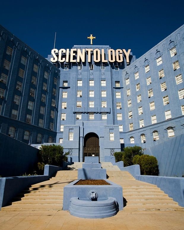 CakeTeaSweets's tweet photo. ㅤ
ㅤ
  “Been seeing alot of people talking about this Scientology place and Tom Cruise being there so I thought I might check it out!”
ㅤ
ㅤ https://t.co/jH0tvORyFI