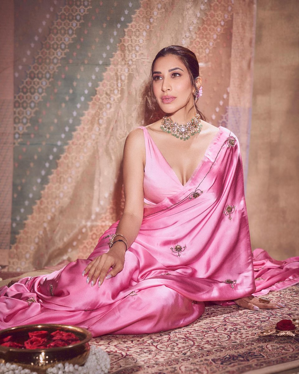 Paradise Of Actress tweet media