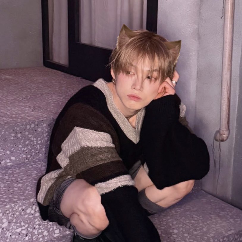 ⋆ 준이 ໒꒱ྀི 𖤐 tweet media