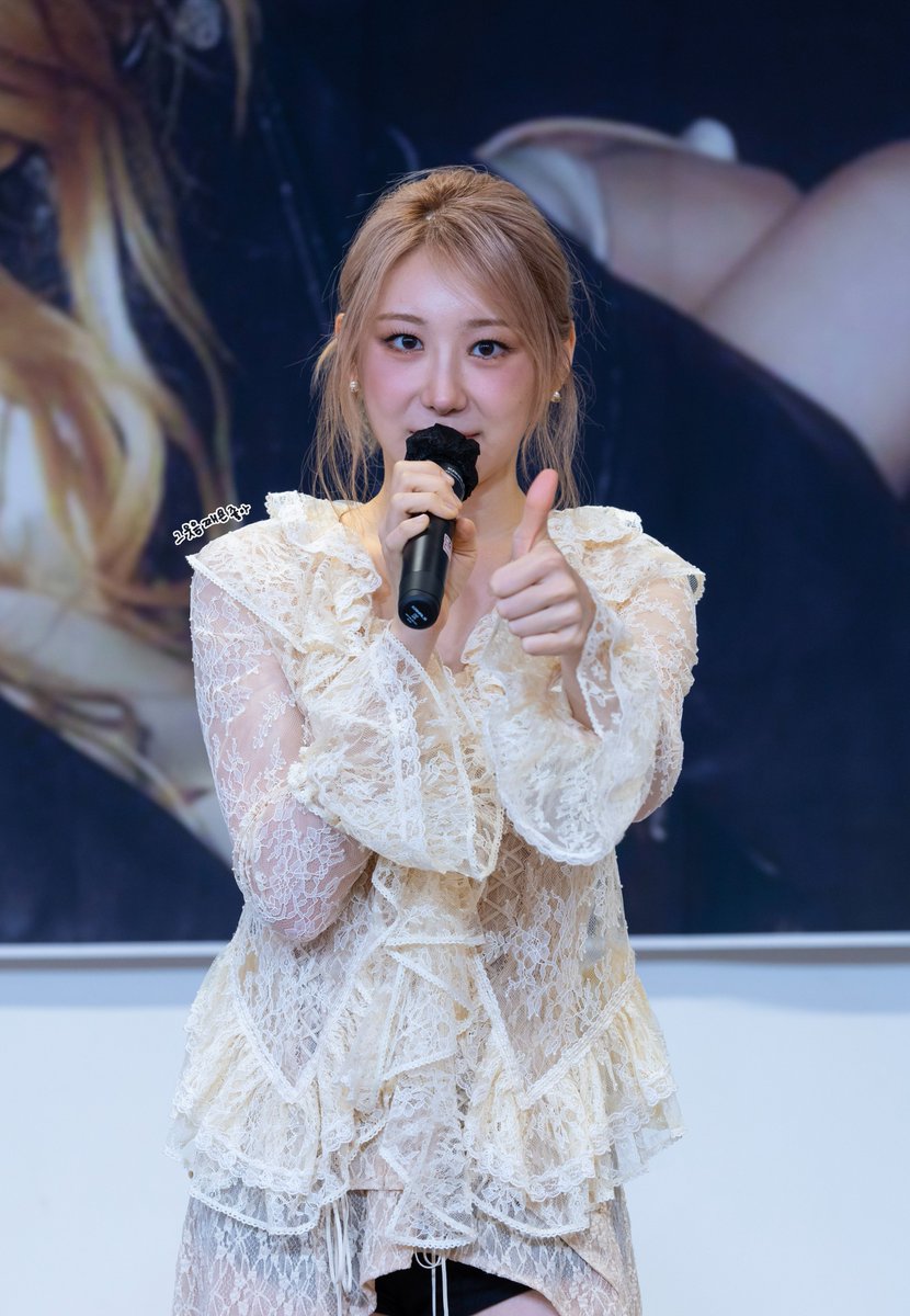그웃음째욘좋아 tweet media