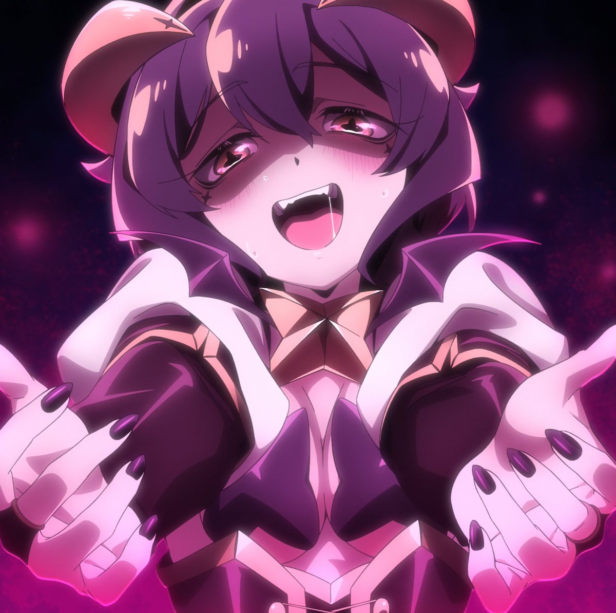 Baiser_Sama's tweet photo. Question, juste une petite question !

Vous me voyez plus en Utena où en cette démon rose bonbon addict au jeux dangereux lié à l'xlcool ~? https://t.co/GwtO8LiVlo