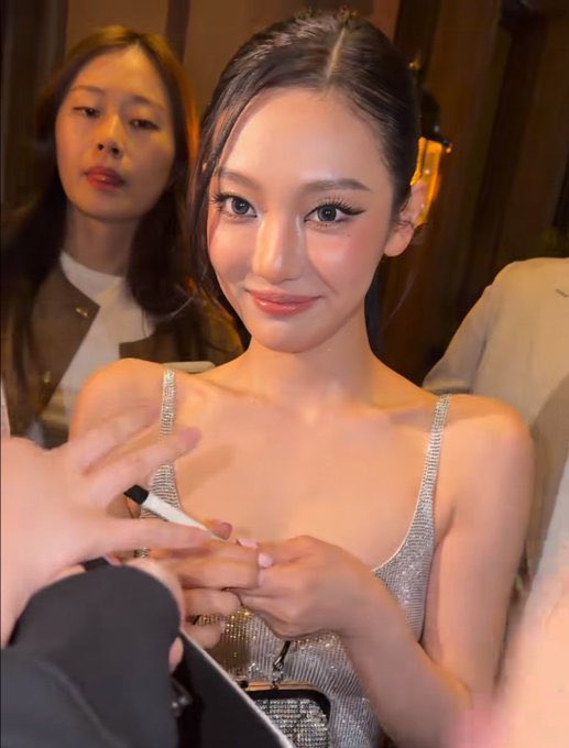 ningning pics 🪽 tweet media