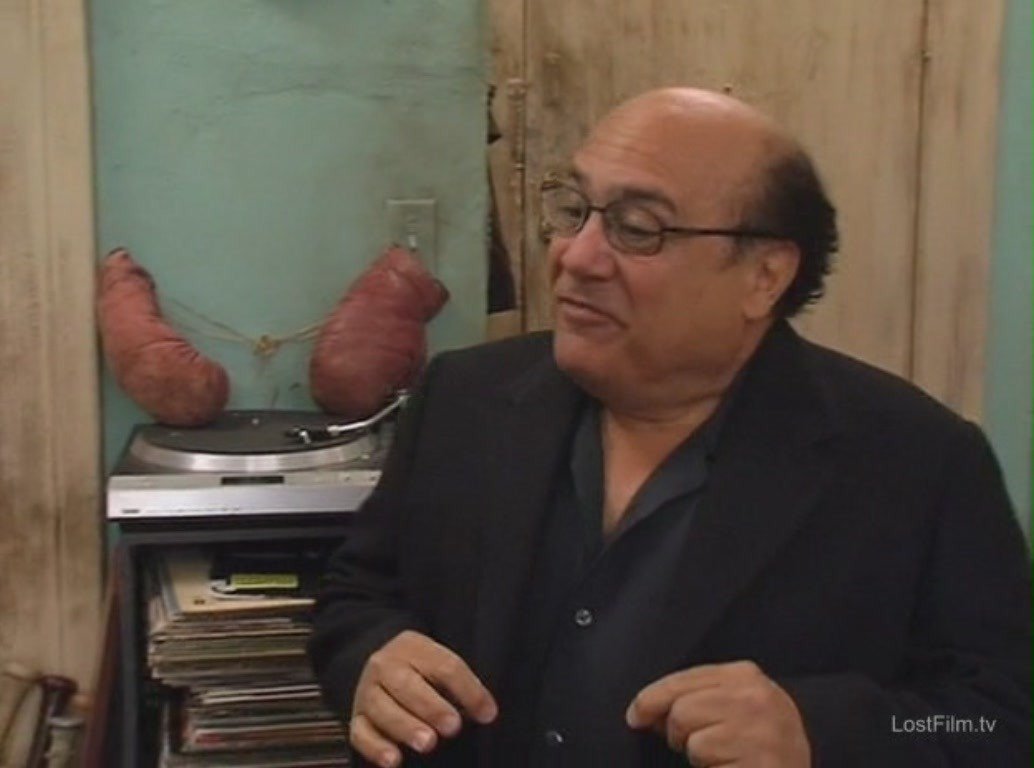 vinylcatchenko's tweet image. It's Always Sunny in Philadelphia
S2.E10 - Dennis and Dee Get a New Dad (2006)

#vinyl #turntable #vinylcollection #ItsAlwaysSunnyinPhiladelphia #DanielAttias #DannyDeVito #FrankReynolds
