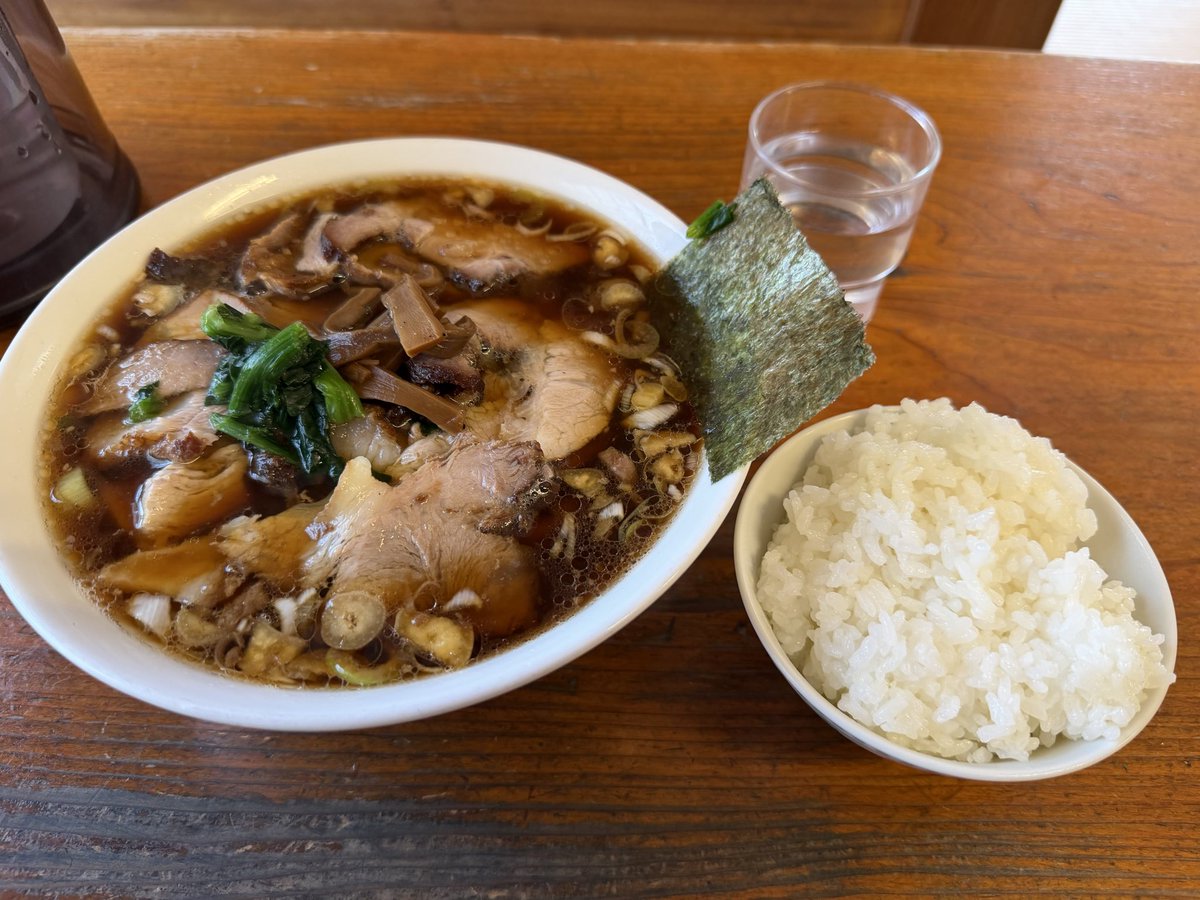 janjan0468's tweet photo. 寒くなく暑くもなく気持ちいい
新緑の山々がとても気持ちいい
生姜醤油ラーメンも美味しい
#バイク
 #ラーメン 
＃新潟 https://t.co/bry67q96Mw