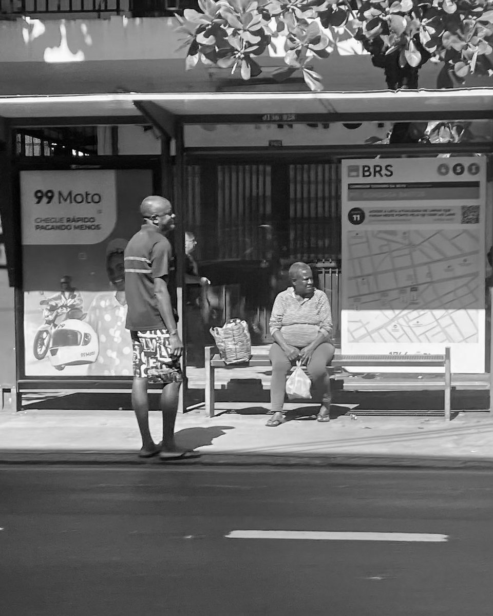 abrahaoscoppeta's tweet image. #streetphotografy  #monochrome #pb #noir #photo #blackwhitephoto #thepeoplewemet #streetfps #Shotoniphone #fotografiapretoebranco