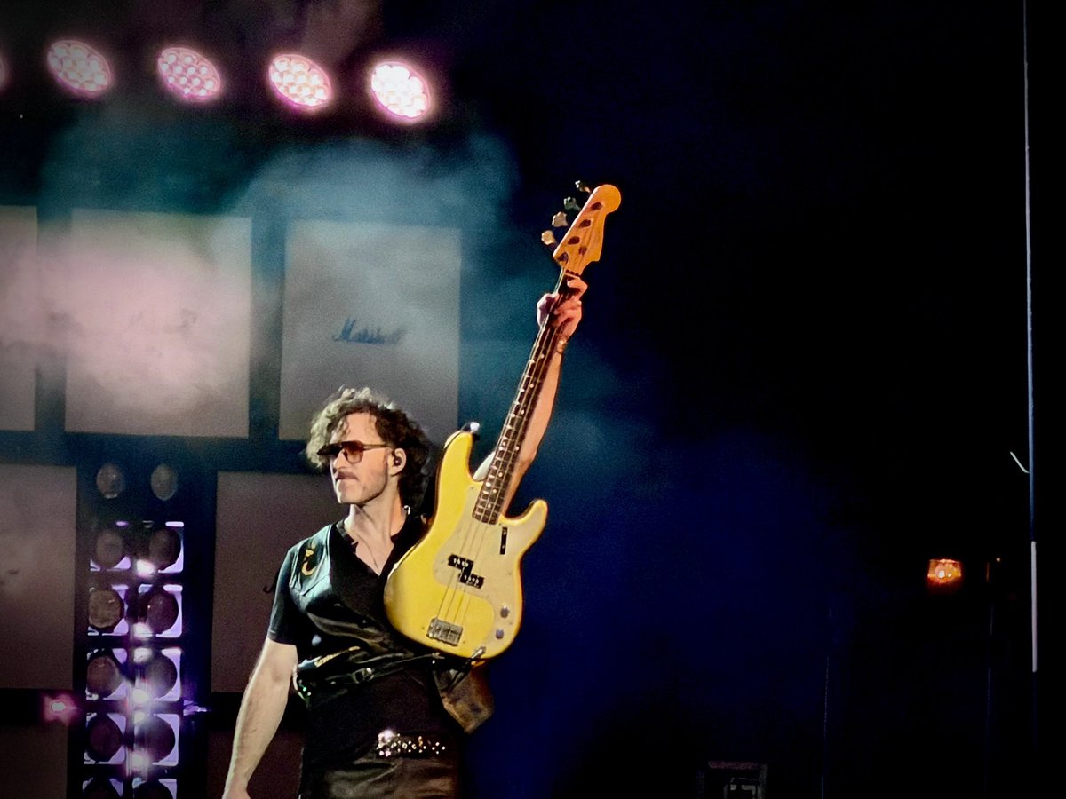 EPagati's tweet photo. Happy birthday Josh @Halestorm 🎂🥳 https://t.co/LK0nJdtpHd