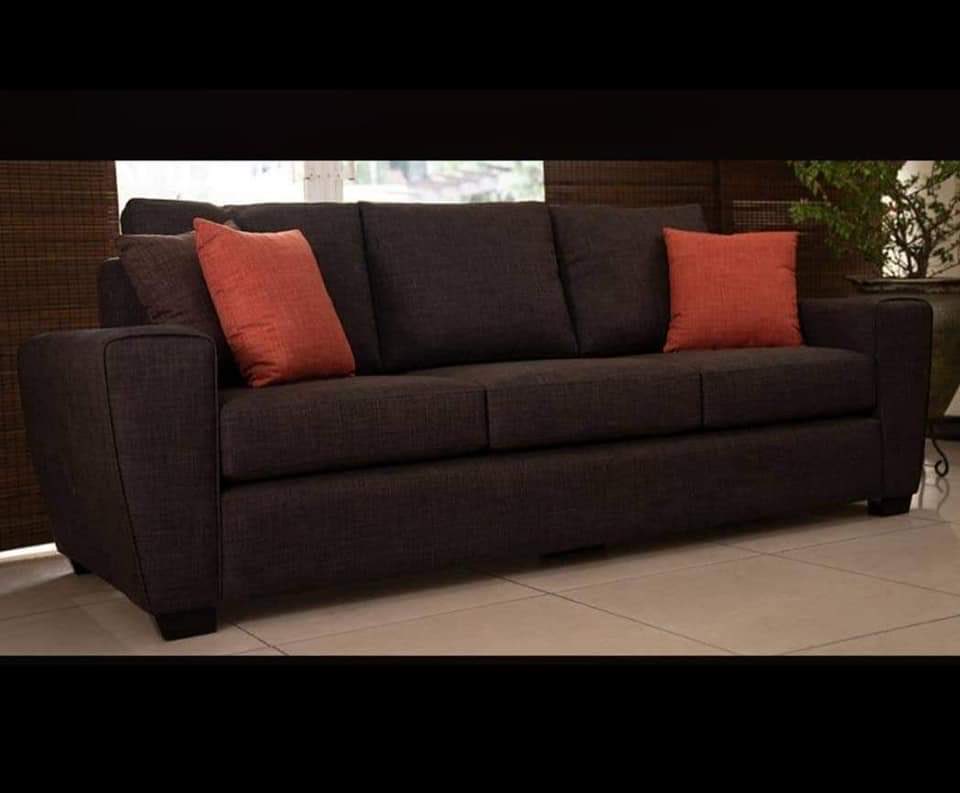 CelebQwesi's tweet photo. Please retweet 🙏

Get your Brand New Sofa Couch 🛋️ from me 

DM if interested 
0551787898/0275696560
Payment on delivery at fee- Nationwide 

Listed in Cedis 
Complete set 5600
L shape 2600
3 in 1- 2200
2 in 1- 1800
Single 1300

Different colors available in stock https://t.co/RmLJyaDr22