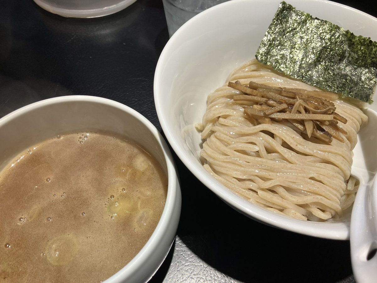 ひいろうらら tweet media