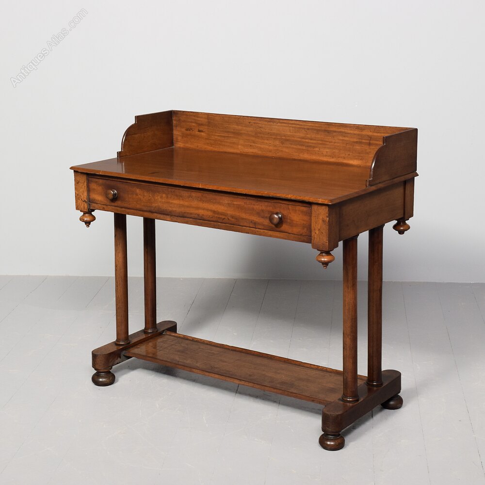 antiques_atlas's tweet image. For SALE on ✨Antiques Atlas  ✨we have this
William IV mahogany dressing table / side table
antiques-atlas.com/antique/willia… 
From  ✨Georgian Antiques ✨  @GeorgianAntique
#antique #antiques #antiquefurniture #sidetable #antiquetable #antiquesidetable