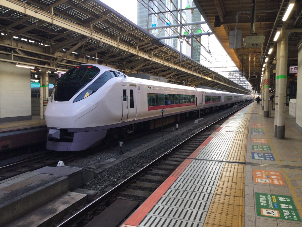 なは tweet media
