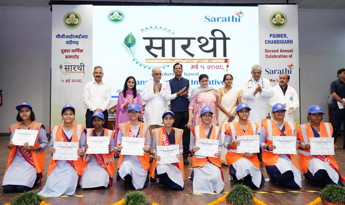 chandigarh_admn's tweet photo. Chief Secretary Sh. H. Rajesh Prasad, IAS, graced PGIMER’s 2nd ‘Sarathi Day’ and lauded the SARATHI initiative as a model of empathy, compassion and experiential learning, highlighting its transformative impact on youth.

@_NSSIndia @pgichd https://t.co/Wy5qJK8rwW