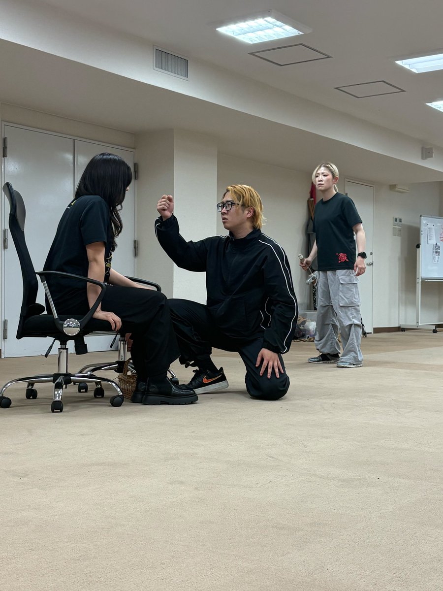 showmanship_f's tweet photo. いつもの稽古場での稽古は今日がラスト‼️
#ノートルダム物語

ミュージカルだからこそ、歌と踊りを最後まで磨き上げていきます🌟

西鉄ホール公演
5/9（土）19時のチケット➡️残り僅か✨
5/10（日）13時のチケット➡️残りごく僅か❗️

チケットのお問い合わせ⏬
092-716-3175（ショーマン事務局） https://t.co/X1aarqOYYy