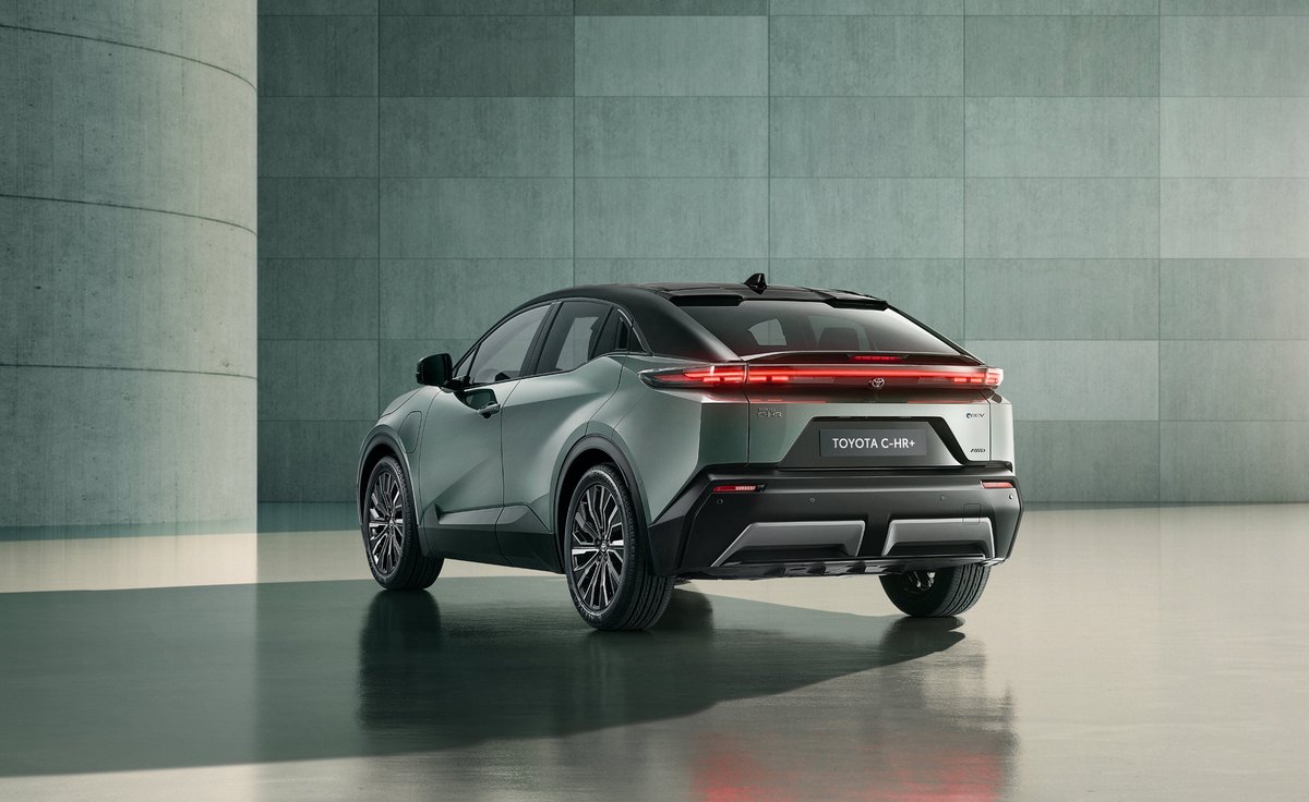 Gi_Garage's tweet image. C-HR+って日本導入ある？
カッコイイし、サイズが丁度いい。
発売されたら買いたい。

#toyota #トヨタ #BEV #bZ4X #C-HR+