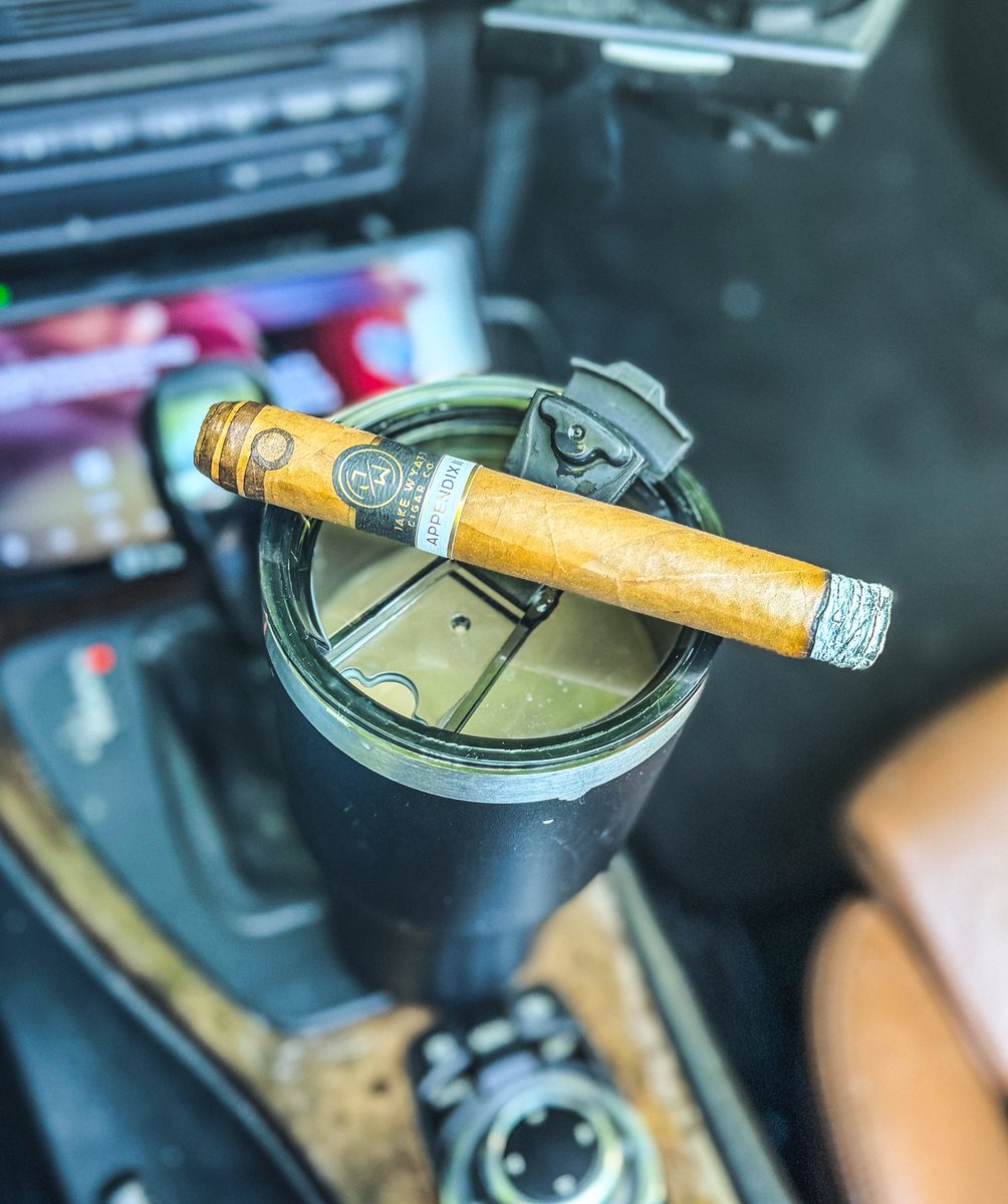 stogiedad's tweet image. Important appointment for my treatment plan tomorrow so trying to stay focused and relaxed…@JakeWyattCigars Appendix II and #coffee helping immensely.  Sporting the Seiko #Pogue #Speedtimer for my #watchoftheday.  #nowsmoking #CigarLife #CigarsOnX
