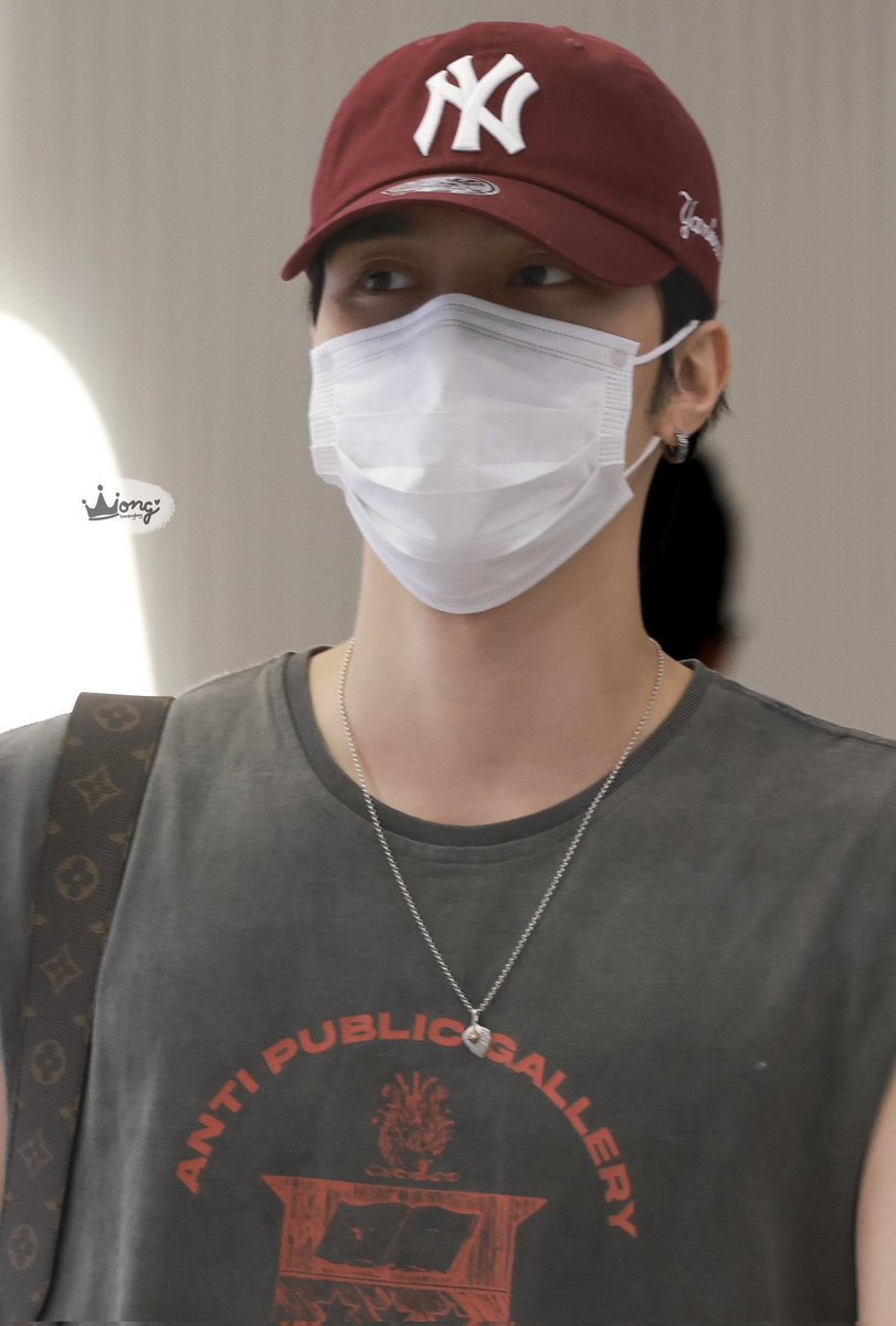 물총새 깃털 목걸이