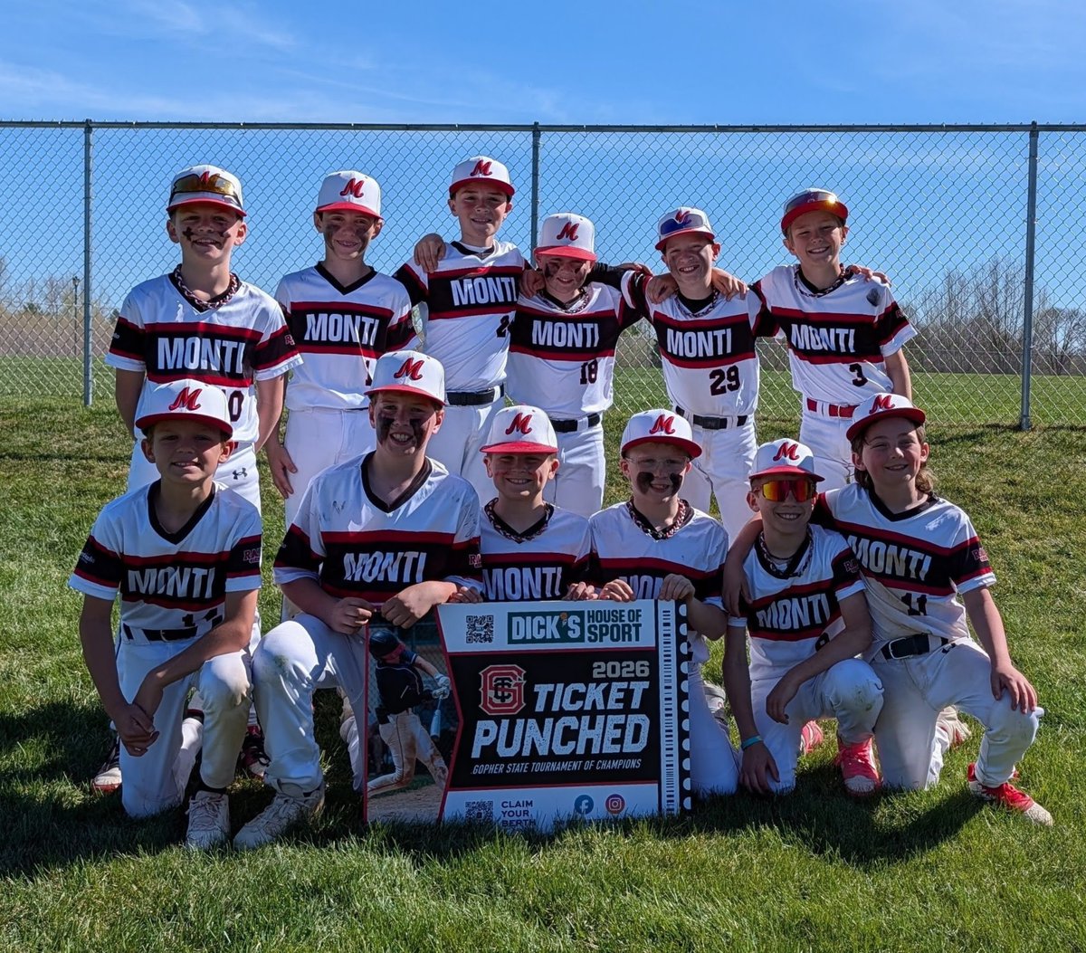 AMP_mfg's tweet photo. The Monticello 10U AAA team kicked off their season with an impressive performance at the Gopher State Spring Invitational Tournament, capturing a 3rd place finish in their debut outing. Their strong start has already earned them a spot in the State Tournament this July. #sponsor https://t.co/yMBr1KGNGU
