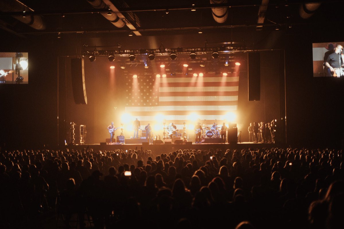 Aaron Lewis tweet media