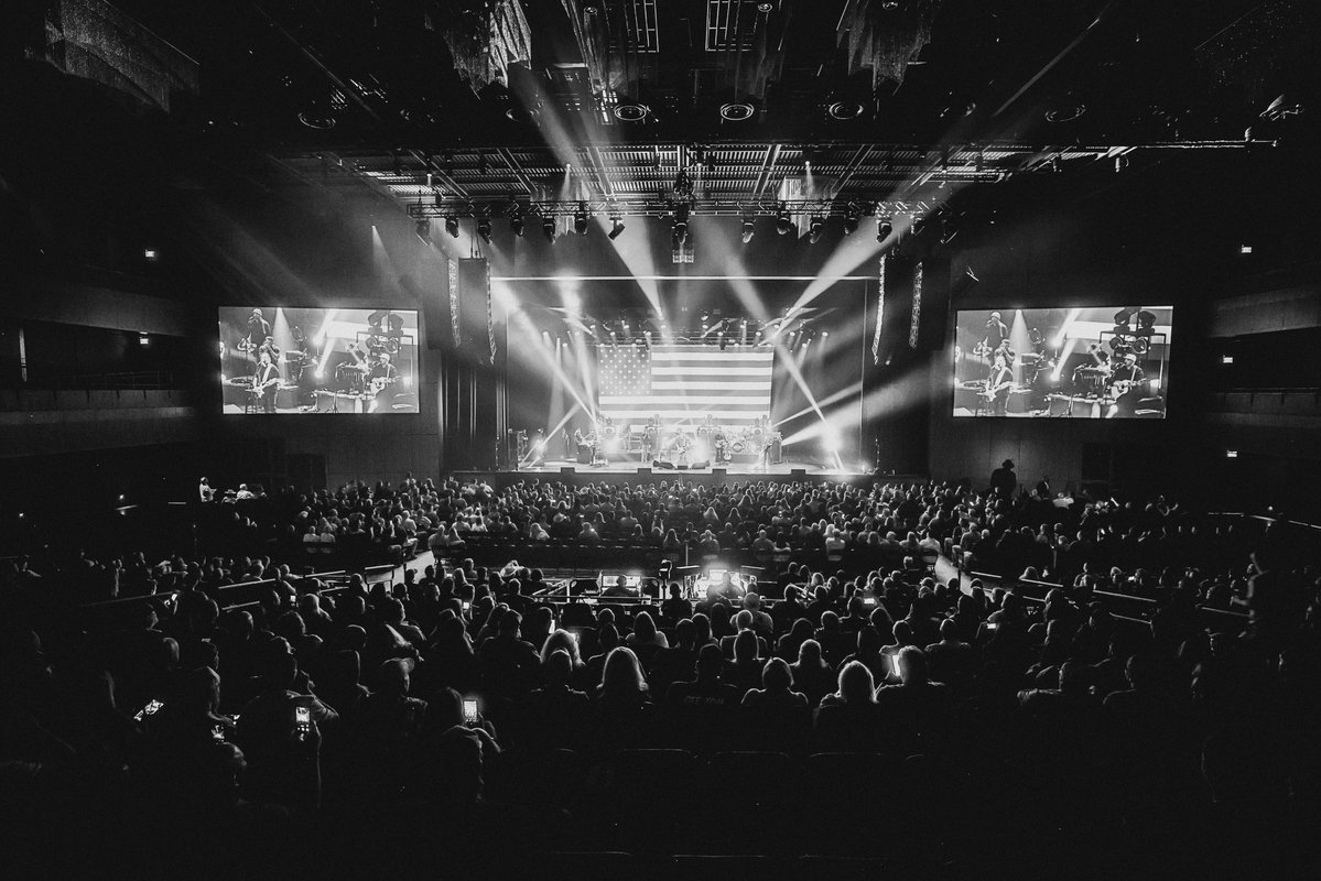 Aaron Lewis tweet media