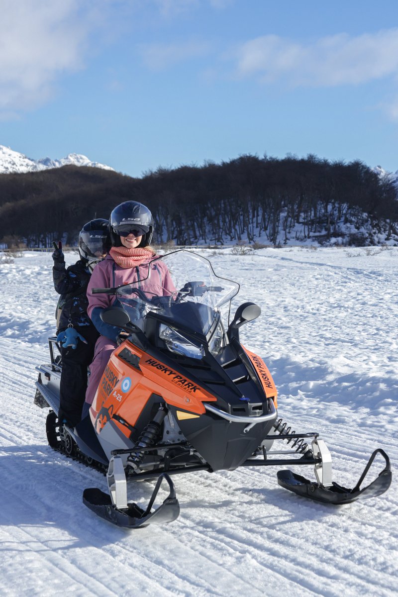 grayfoxtours's tweet photo. Descubre Aventura Blanca en Ushuaia: 5 horas de huskies, trineo, motos de nieve y chocolate caliente. Pick-up en hotel a las 08:30. Ideal para toda la familia. Reserva acá: https://t.co/pPQXwcDIZL #AventuraBlanca #Ushuaia #Nieve #HuskyPark https://t.co/jsHvDn1ws5
